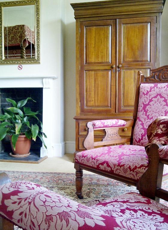 Beggar'S Knap Hotel Dorchester Room photo